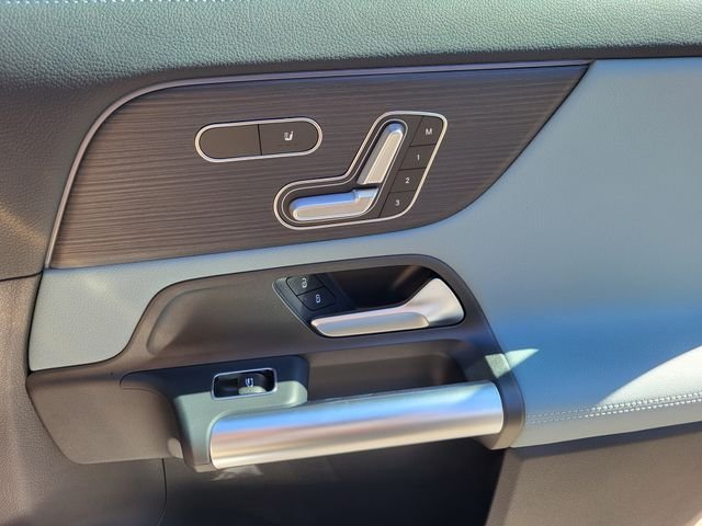 New 2026 Mountain Grey Metallic Mercedes-Benz GLA 250 image 15
