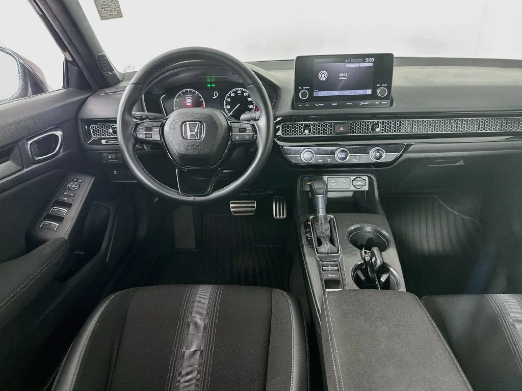 Used 2025 Gray Honda Sport image 21