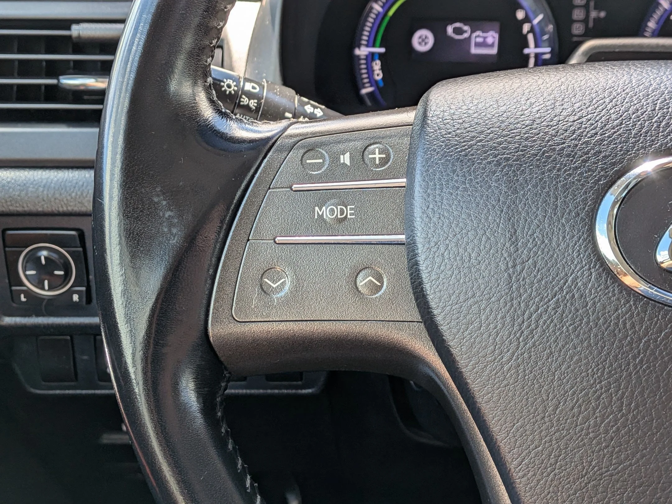 Used 2010 Smoky Granite Mica Lexus 250h image 16
