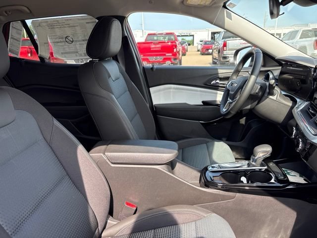2026 Chevrolet Trax LT - Photo 46