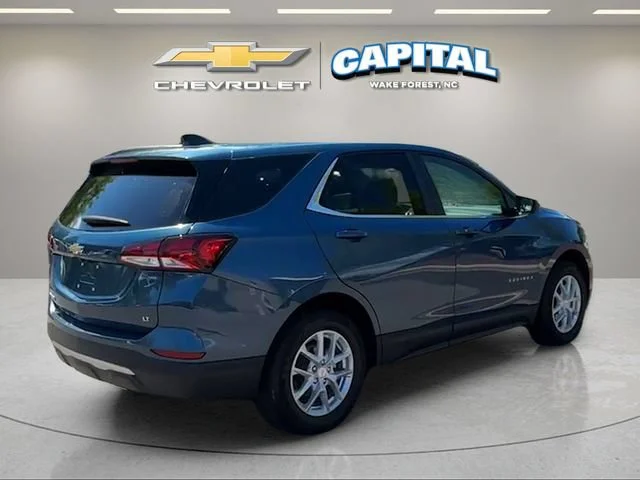 Used 2024 Lakeshore Blue Metallic Chevrolet LT image 5