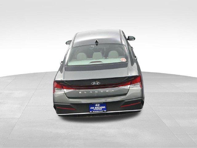 New 2026 Gray Hyundai SEL Sport image 27
