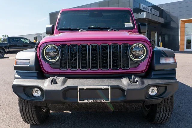 New 2026 Tuscadero Pearl-Coat Exterior Paint Jeep Sport S image 3