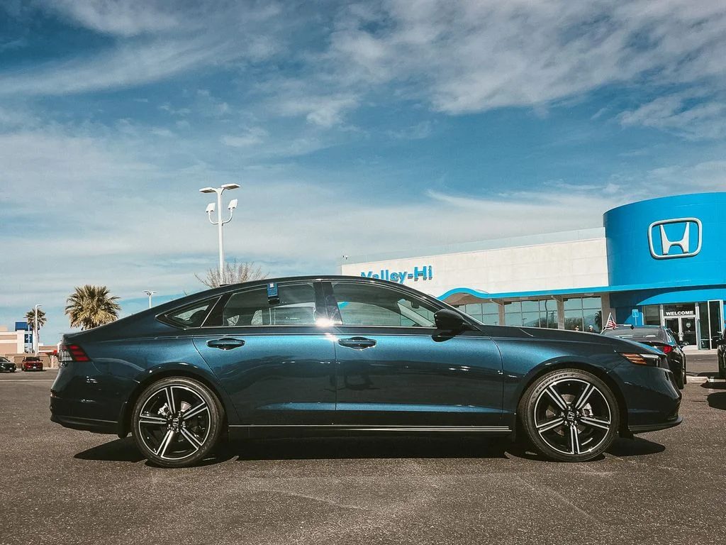 New 2026 Canyon River Blue Metallic Honda SE image 2
