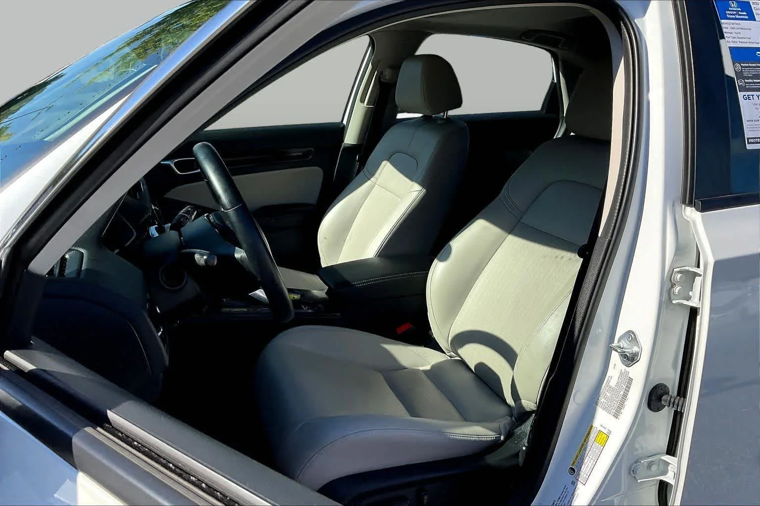 Used 2023 Platinum White Pearl Honda EX-L image 8