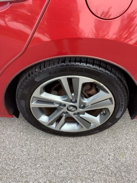 Used 2017 Scarlet Red Hyundai Limited image 33
