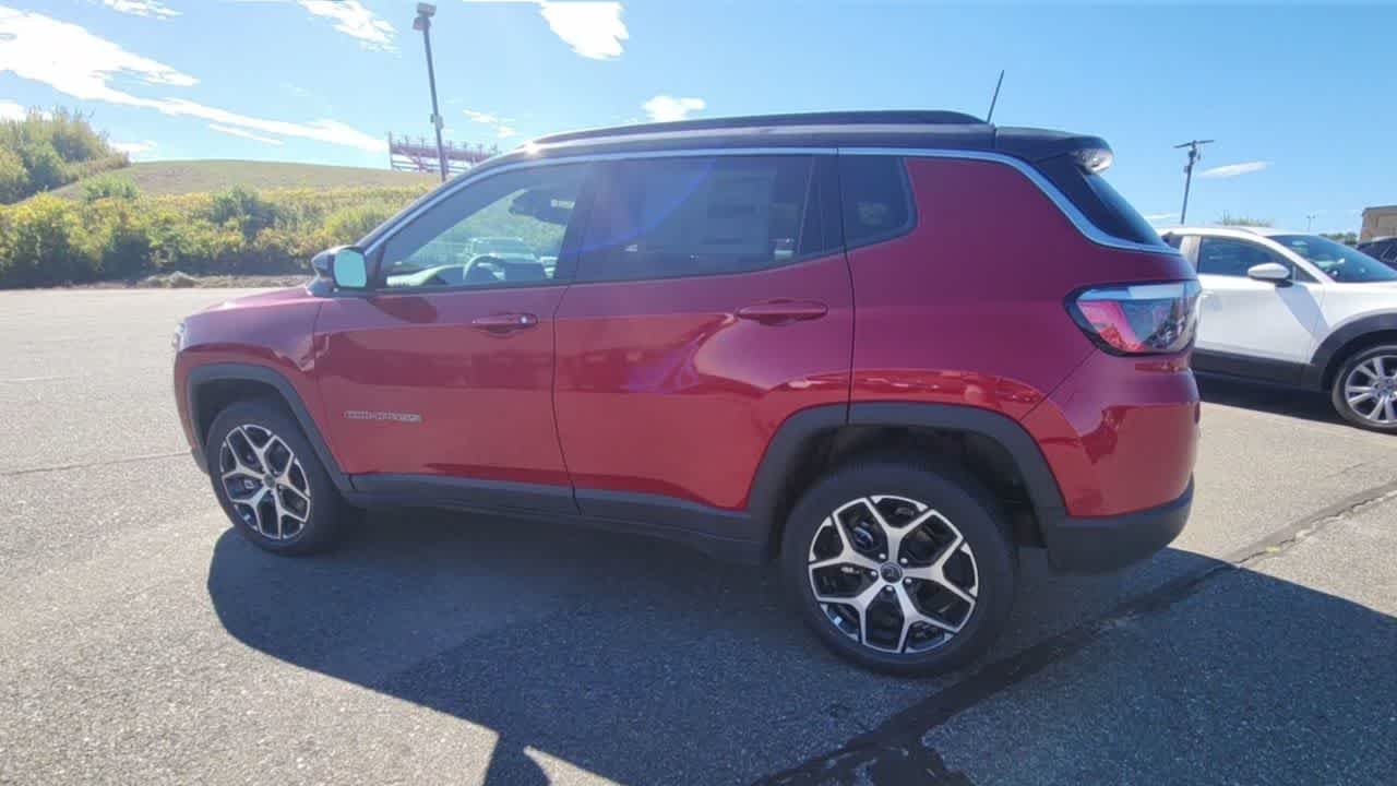 New 2026 Red Hot Pearl-Coat Exterior Paint Jeep Limited image 6