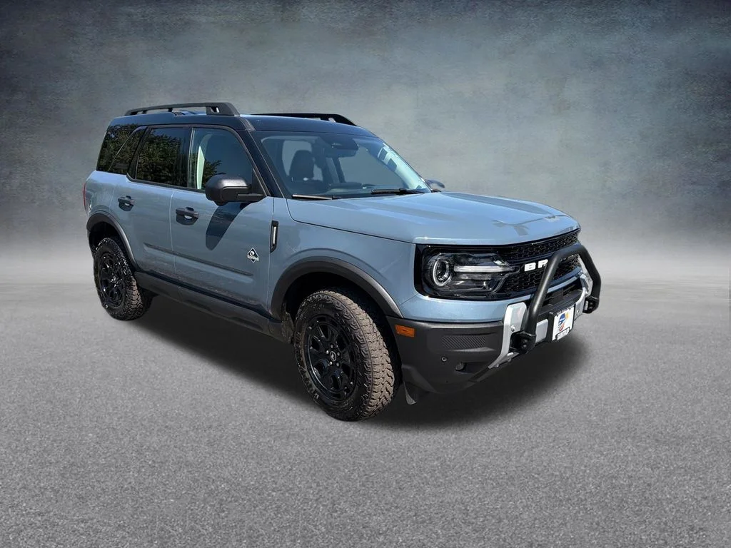 Used 2025 Gray Ford Outer Banks image 8