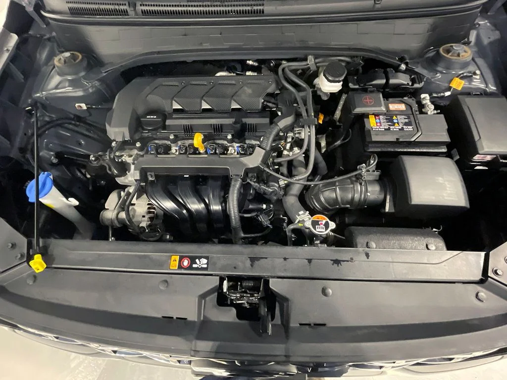 Used 2023 Gray Hyundai SEL image 31