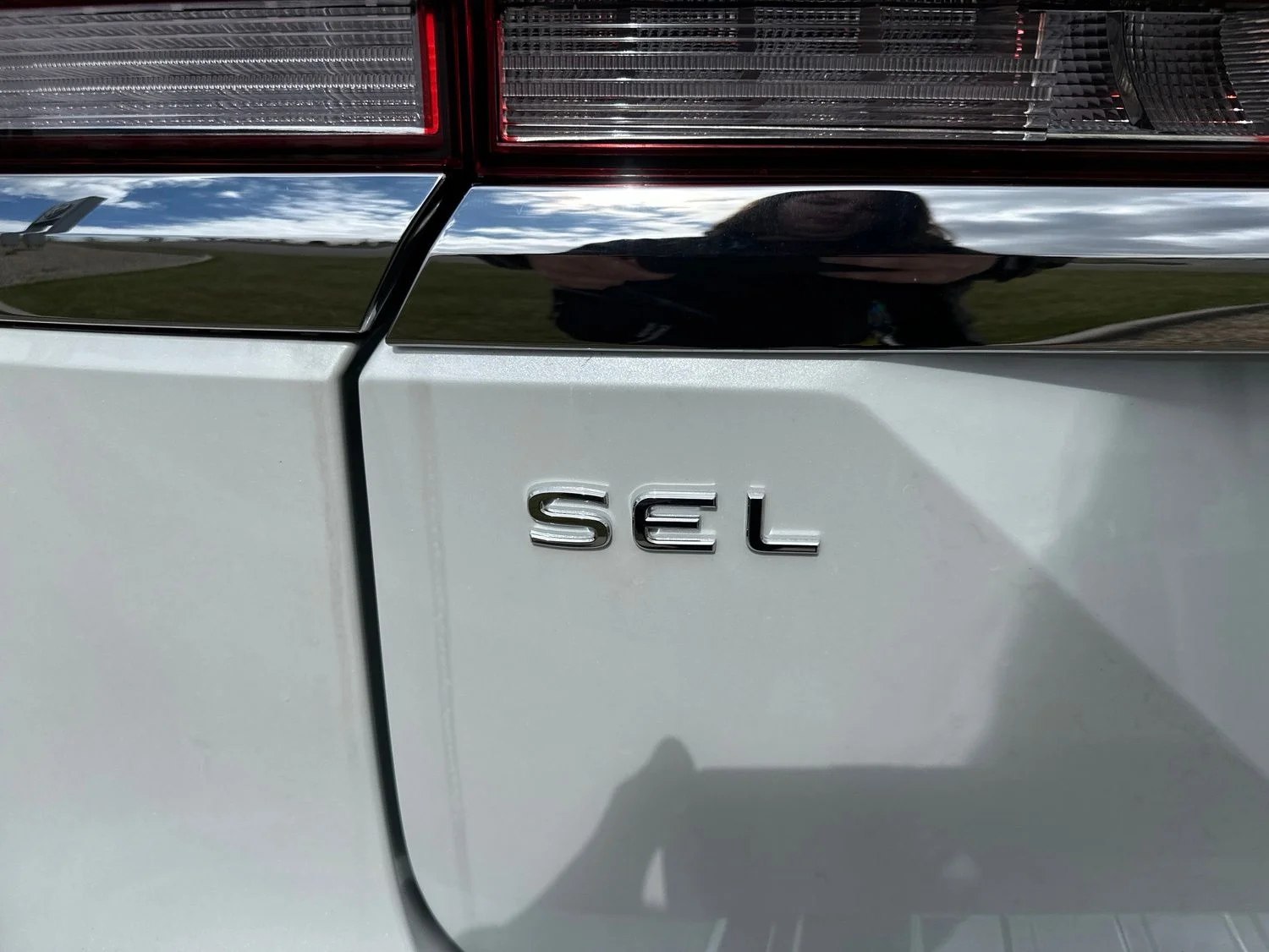 New 2026 White/off-white Volkswagen 2.0T SEL image 7