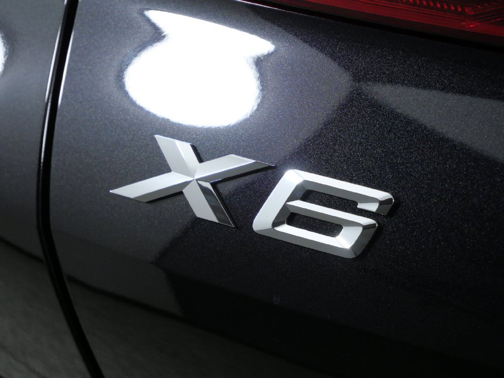 New 2027 Black Sapphire Metallic BMW xDrive40i image 13