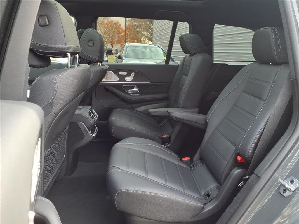 Used 2026 MANUFAKTUR Signature Silicon Grey Mercedes-Benz GLS 450 image 10