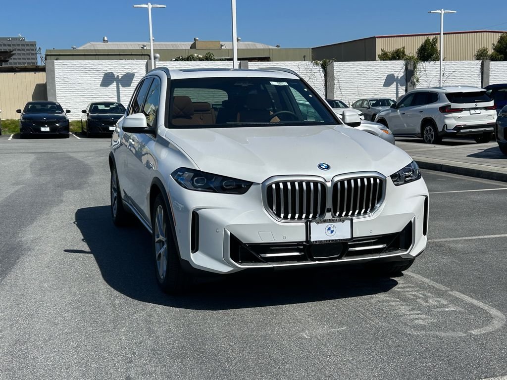 New 2026 Mineral White Metallic BMW xDrive50e image 7