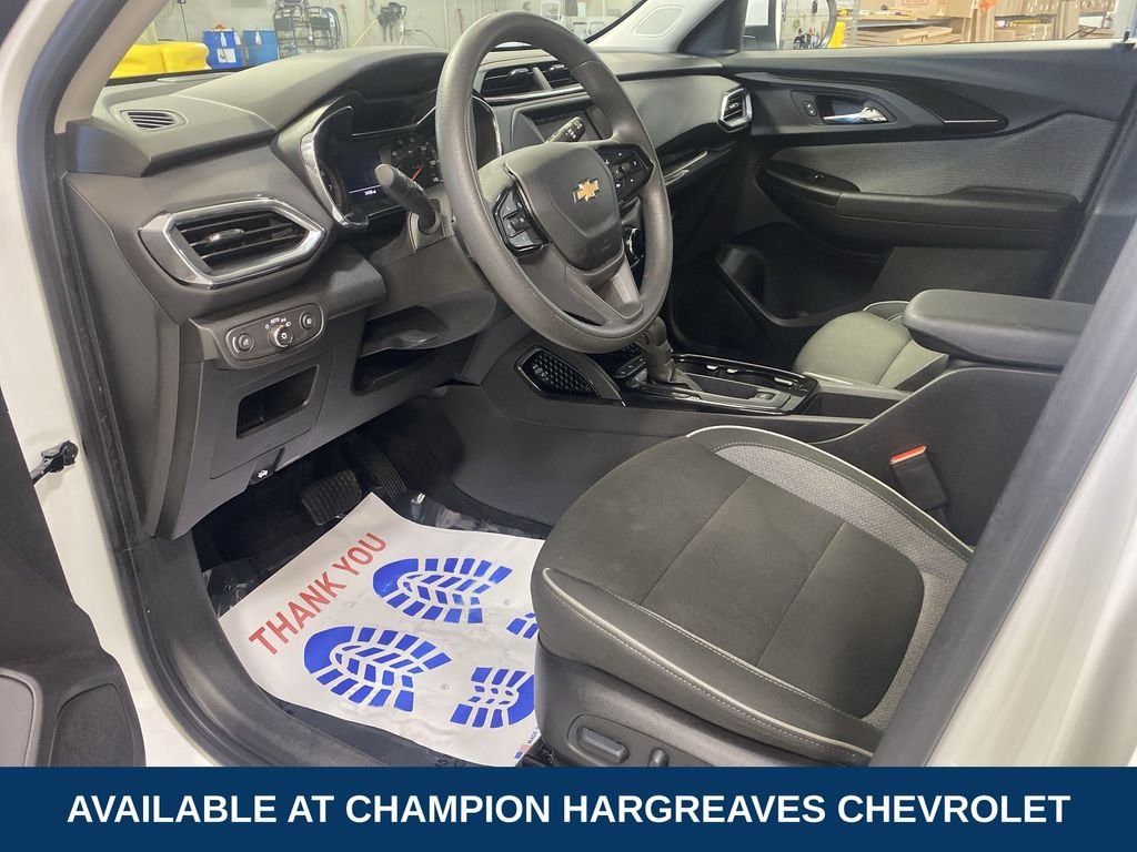 Used 2023 Summit White Chevrolet LT image 13