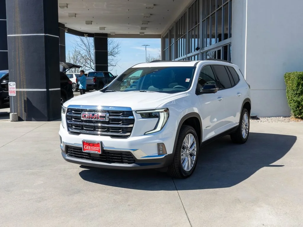 New 2026 Summit White GMC Elevation image 3