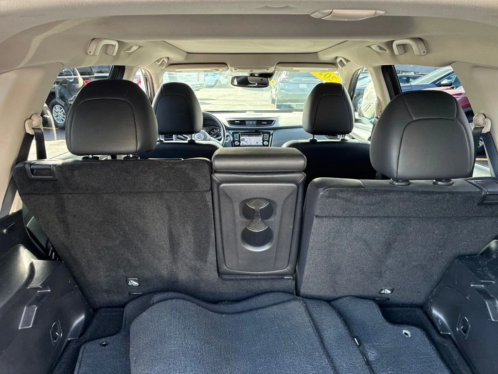Certified Used 2017 Black Nissan SL image 15