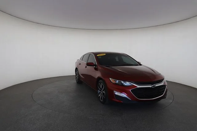 Used 2021 Red Chevrolet RS image 29