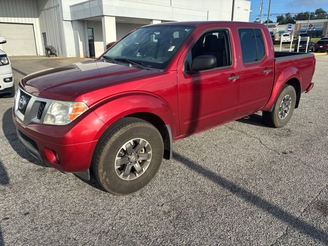 Used 2019 Red Nissan Desert Runner image 3