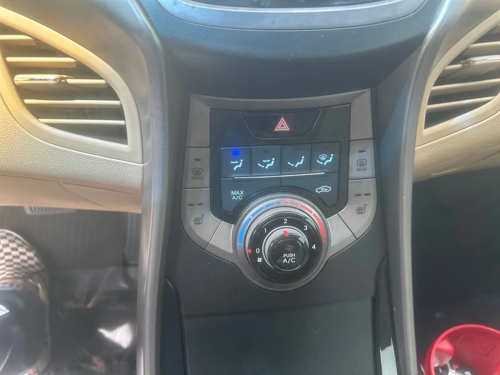 Used 2013 White Hyundai GLS image 12