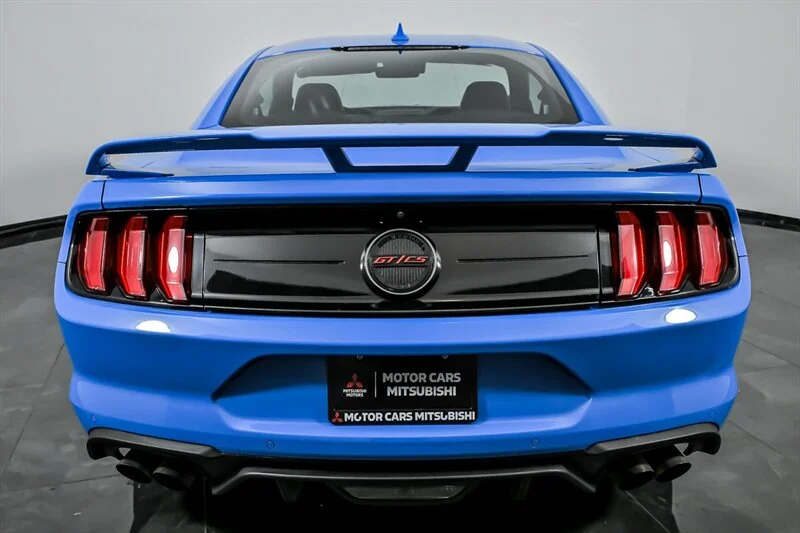 Used 2022 Grabber Blue Ford GT Premium image 9