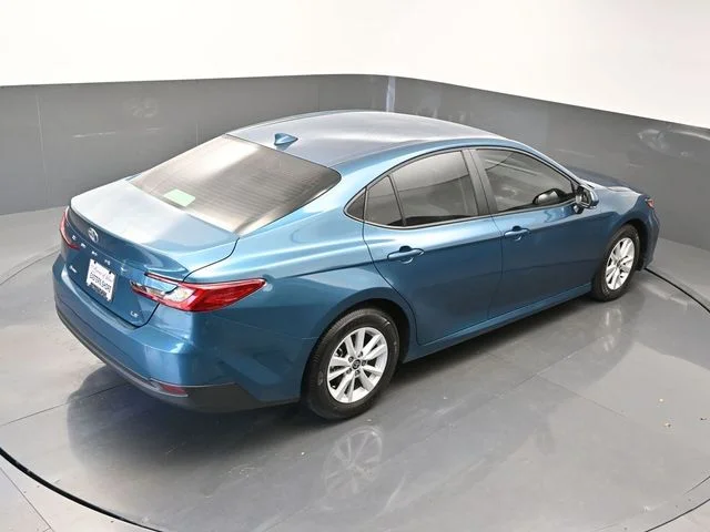 Used 2026  Toyota LE image 44