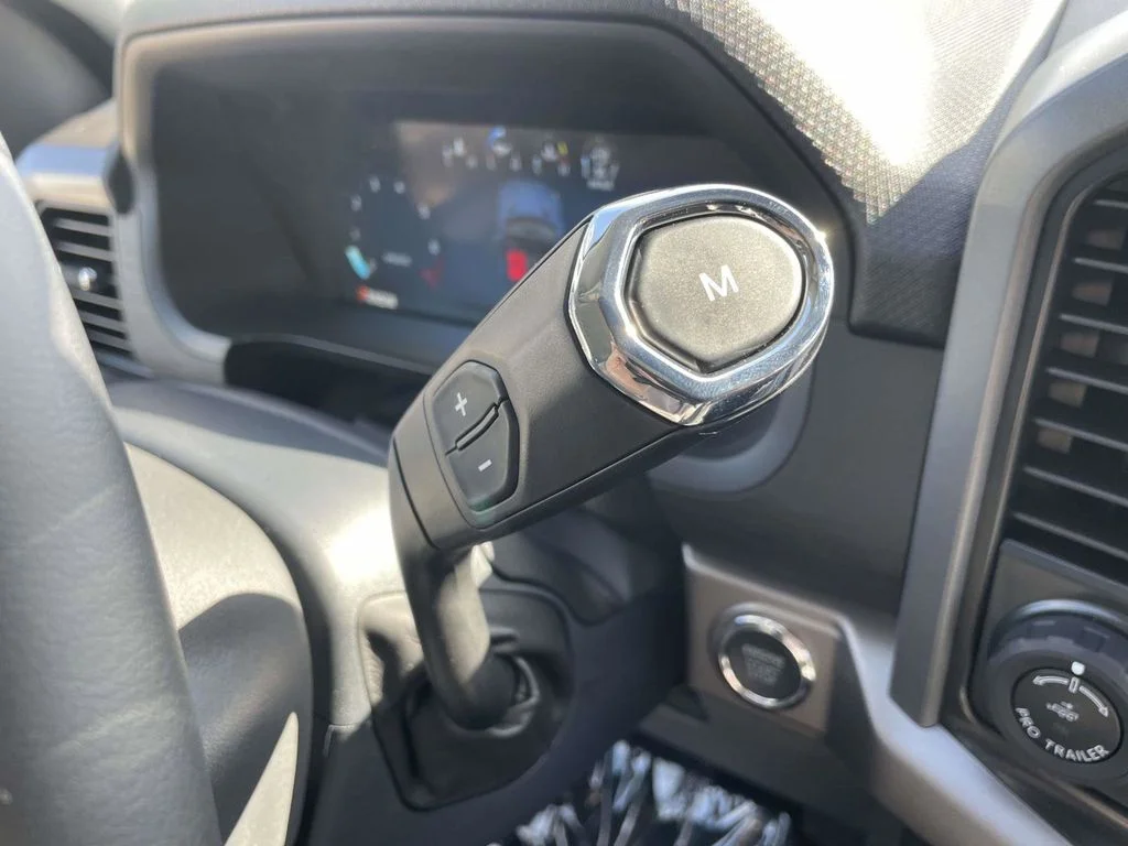 New 2026 Oxford White Ford XLT image 17