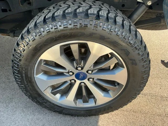 Used 2019 Blue Metallic Ford XL image 16