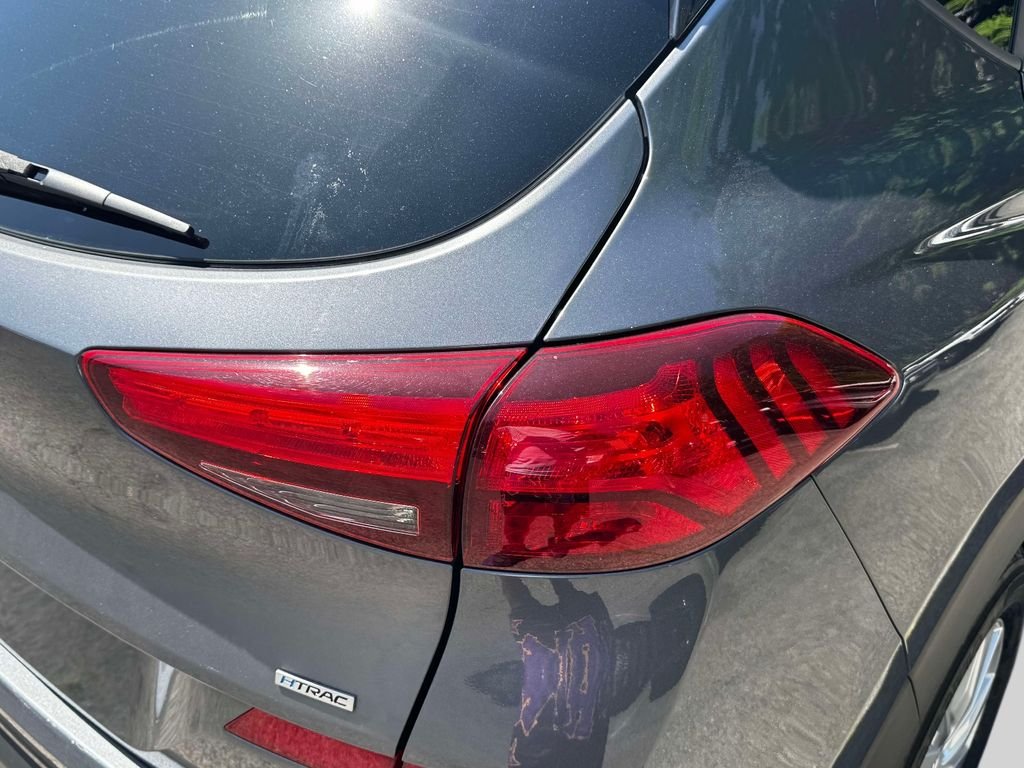 Used 2019 Gray Hyundai SE image 10
