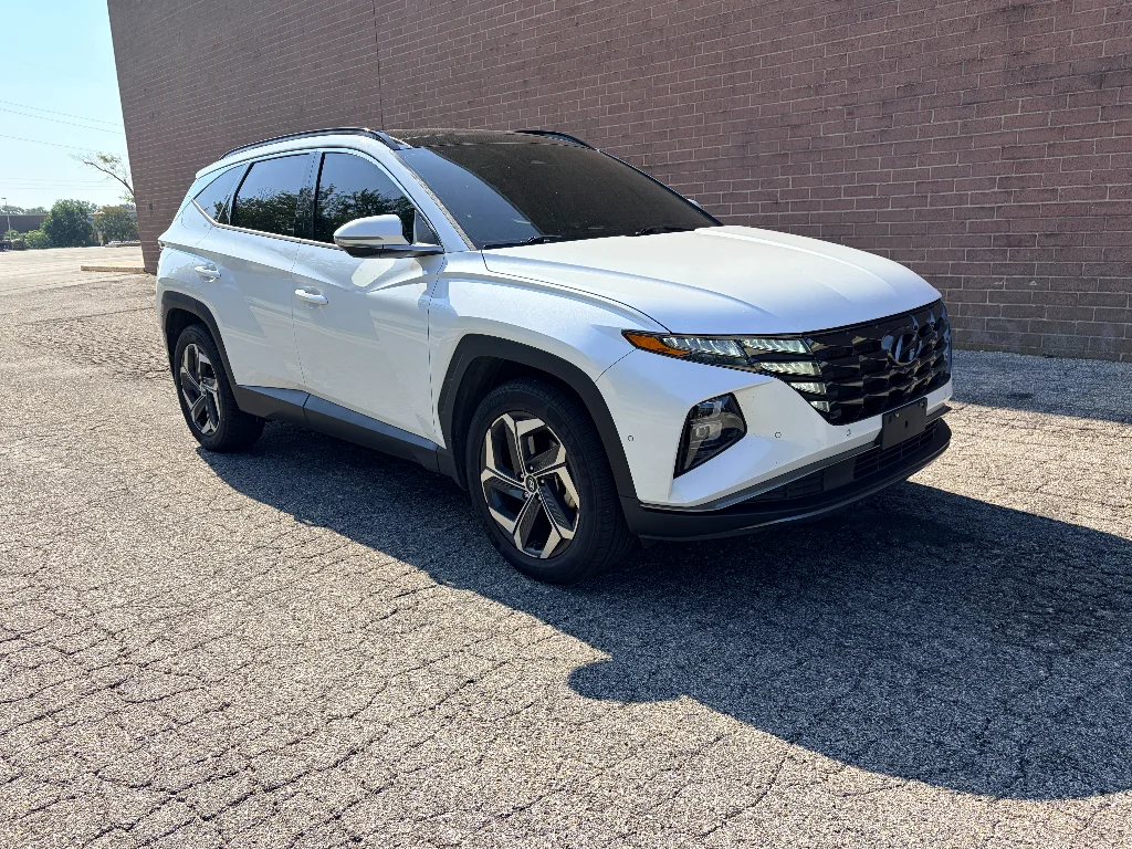 Used 2022 Quartz White Hyundai Limited image 7
