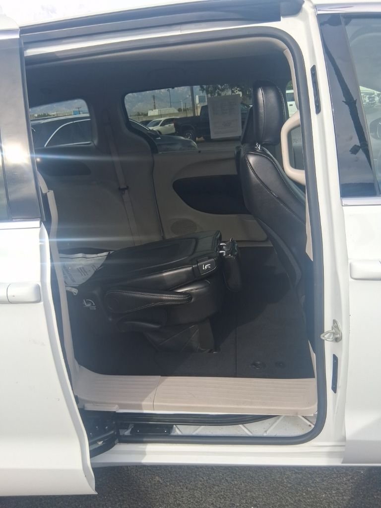 Used 2024 White Chrysler Touring L image 7