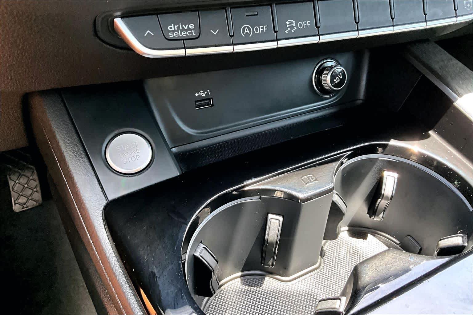 Used 2020 Terra Gray Metallic Audi Premium image 31