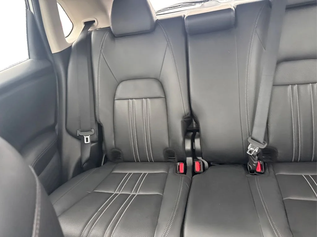 Used 2024 Lunar Silver Metallic Honda EX-L image 10