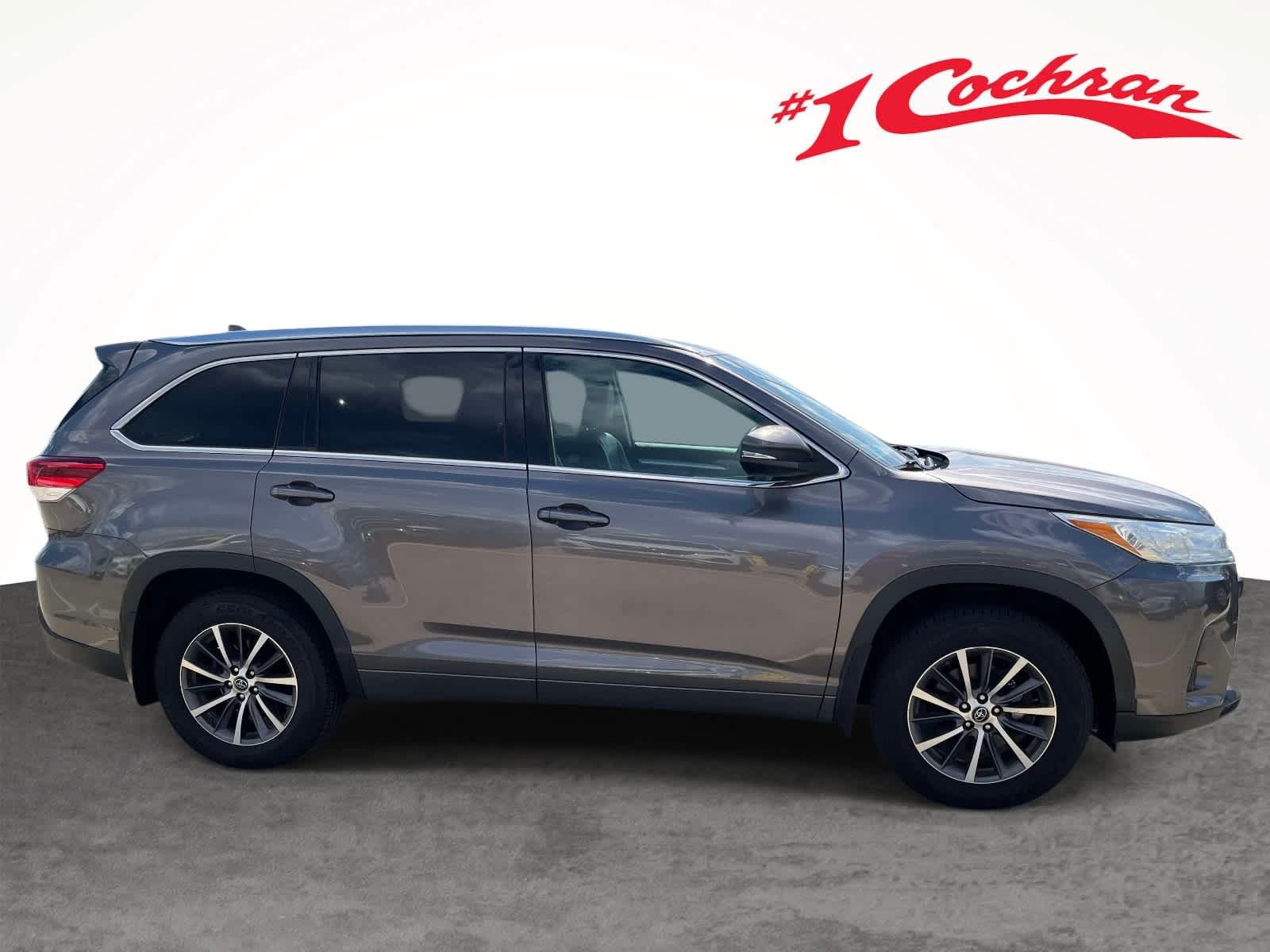 Used 2017 Predawn Gray Mica Toyota XLE image 6