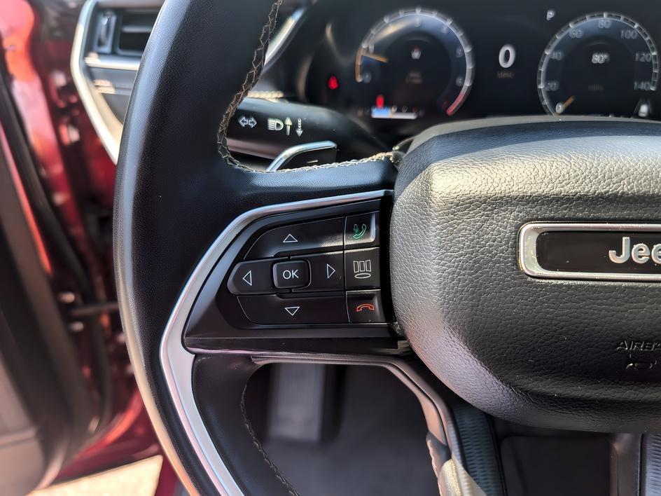 Used 2023 Velvet Red Pearlcoat Jeep Altitude image 19