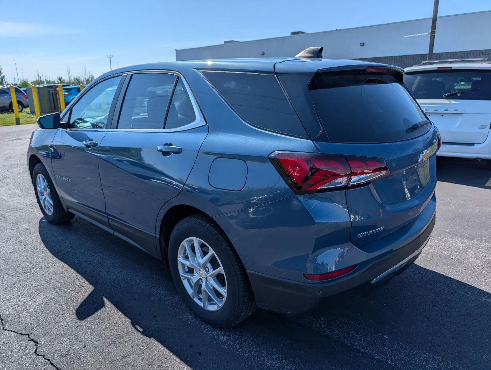 Used 2024 Lakeshore Blue Metallic Chevrolet LT image 6