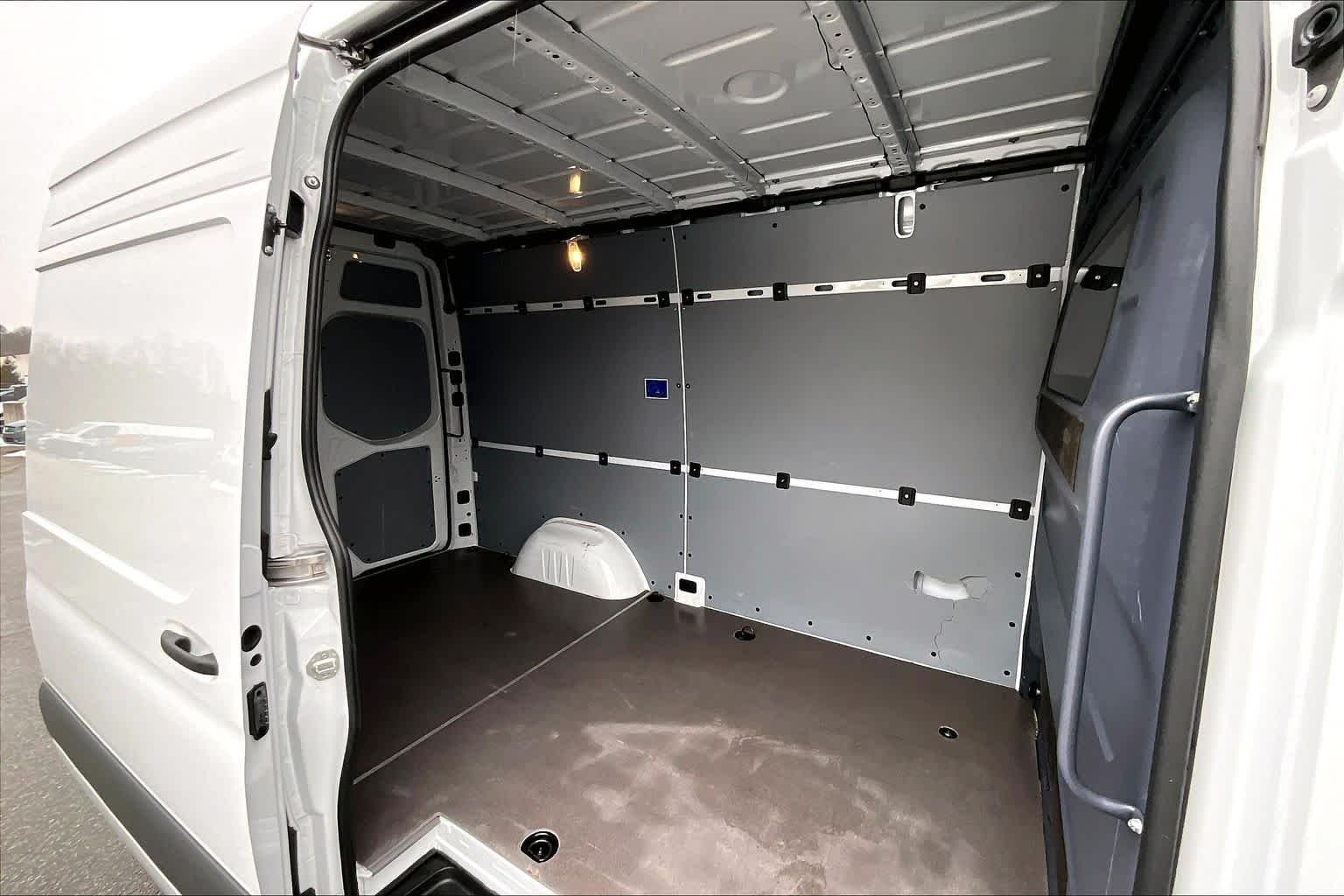 Used 2025 Arctic White Mercedes-Benz  image 20