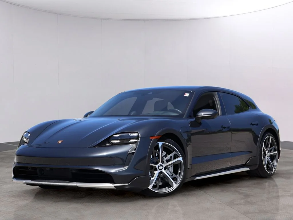 2024 Porsche Taycan 4S Cross Turismo's photo