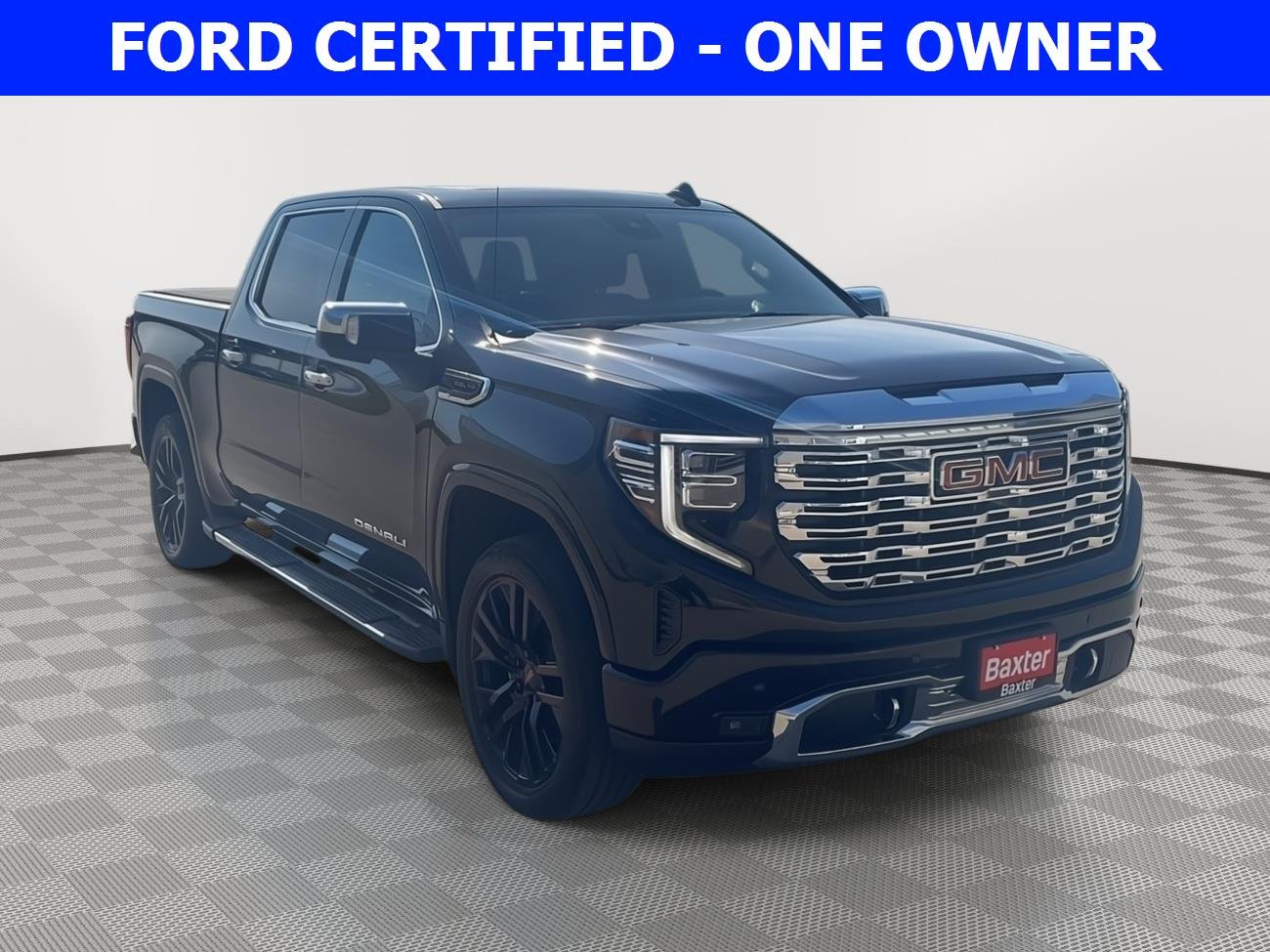 2022 GMC Sierra 4WD Crew Cab Short Box Denali's photo