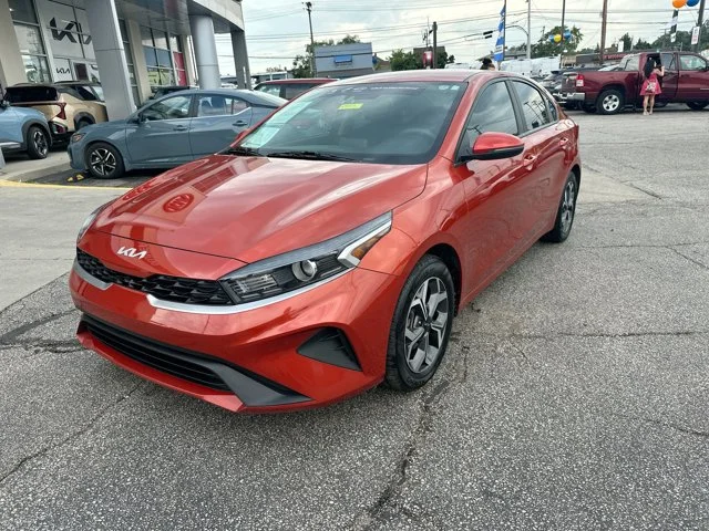 Used 2023 Red Kia LXS image 11