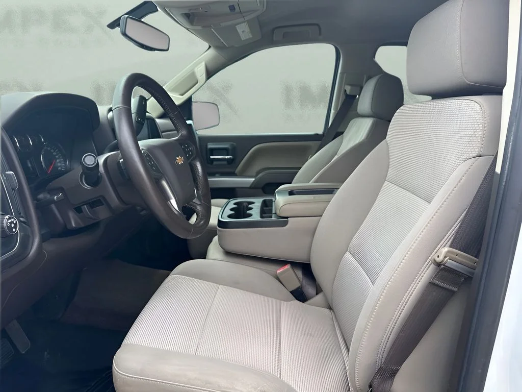 Used 2017 White Chevrolet 2LT image 9