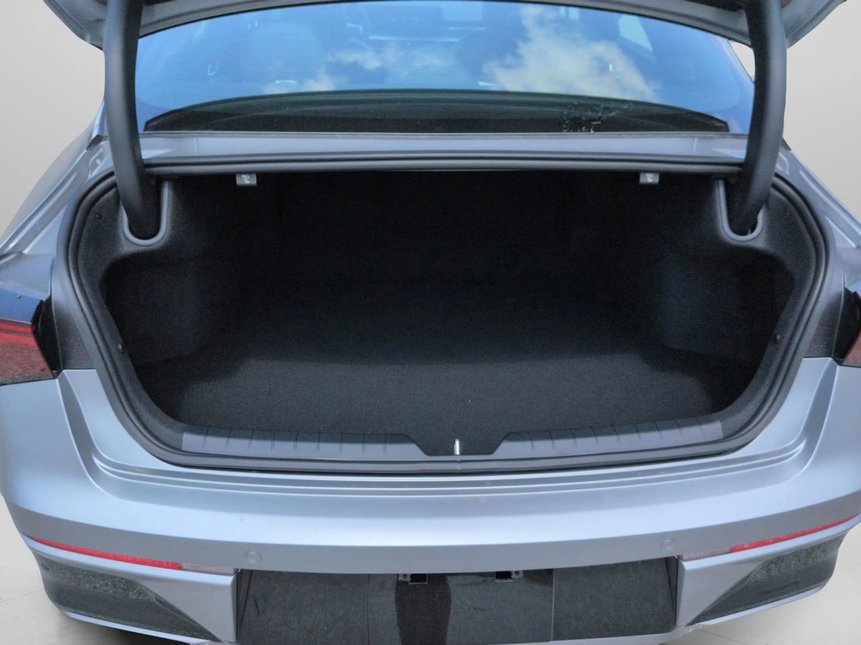 New 2026 Steel Matte Gray Kia GT-Line image 10