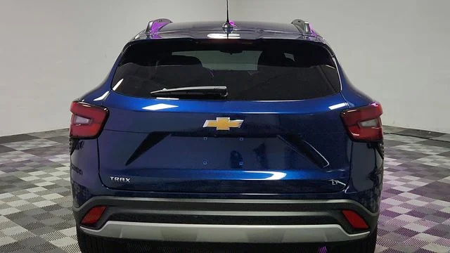 2024 Chevrolet Trax LT - Photo 6