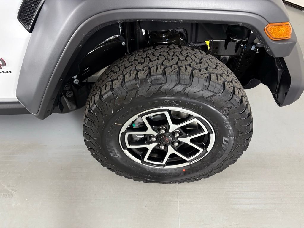 New 2026 Bright White Clearcoat Jeep Rubicon image 11