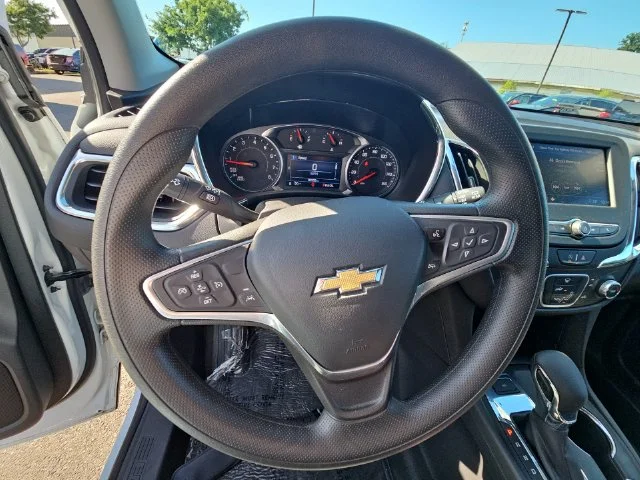 Used 2023 White Chevrolet LT image 28