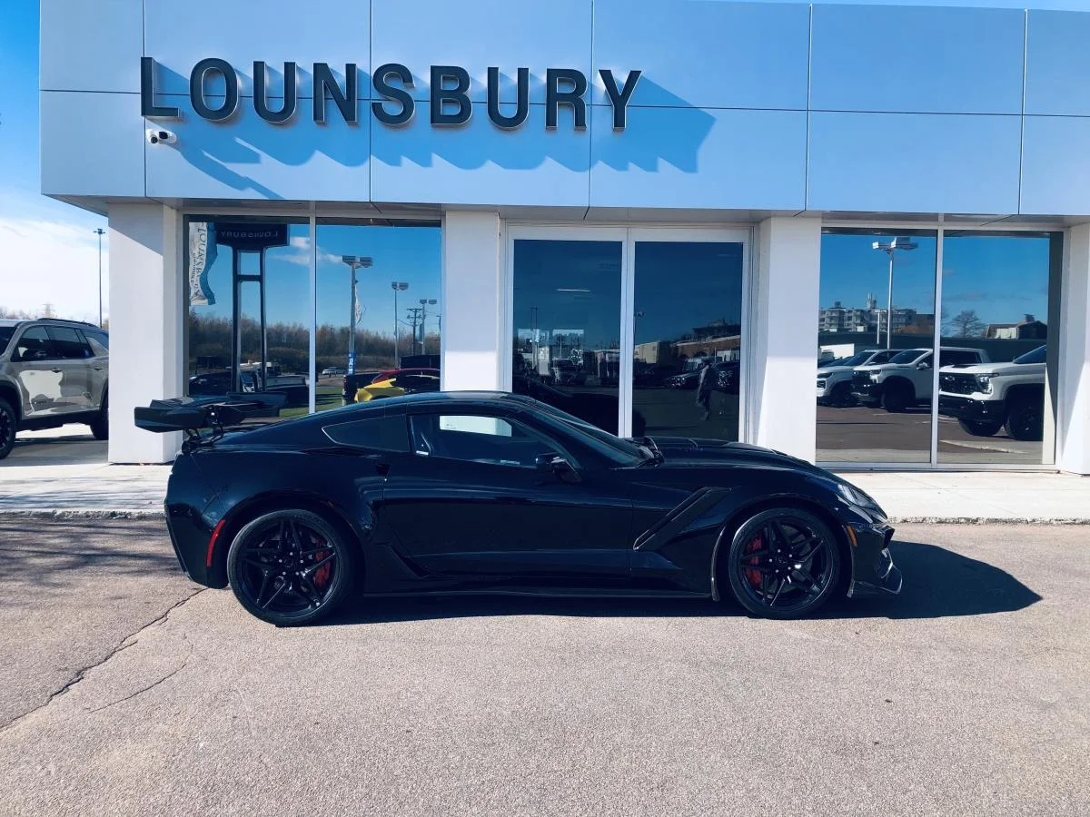 Used 2019 Black Chevrolet 2dr ZR1 Cpe w/3ZR image 2