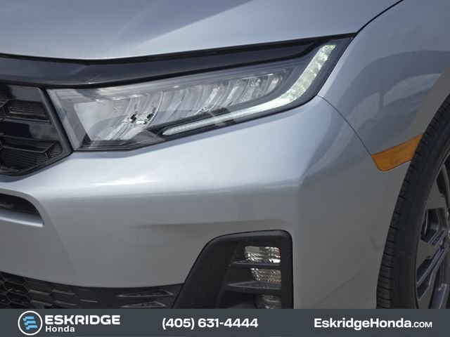 New 2026 Solar Silver Metallic Honda Touring image 6