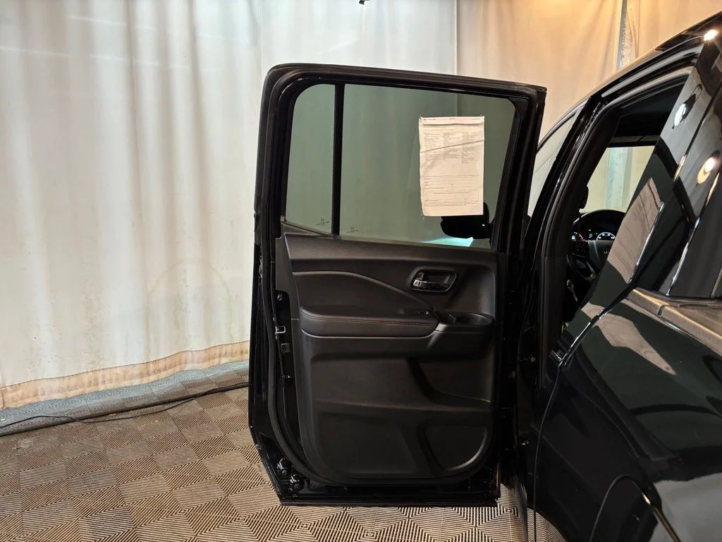 Certified Used 2025 Crystal Black Pearl Honda AWD BLACK EDITION image 20