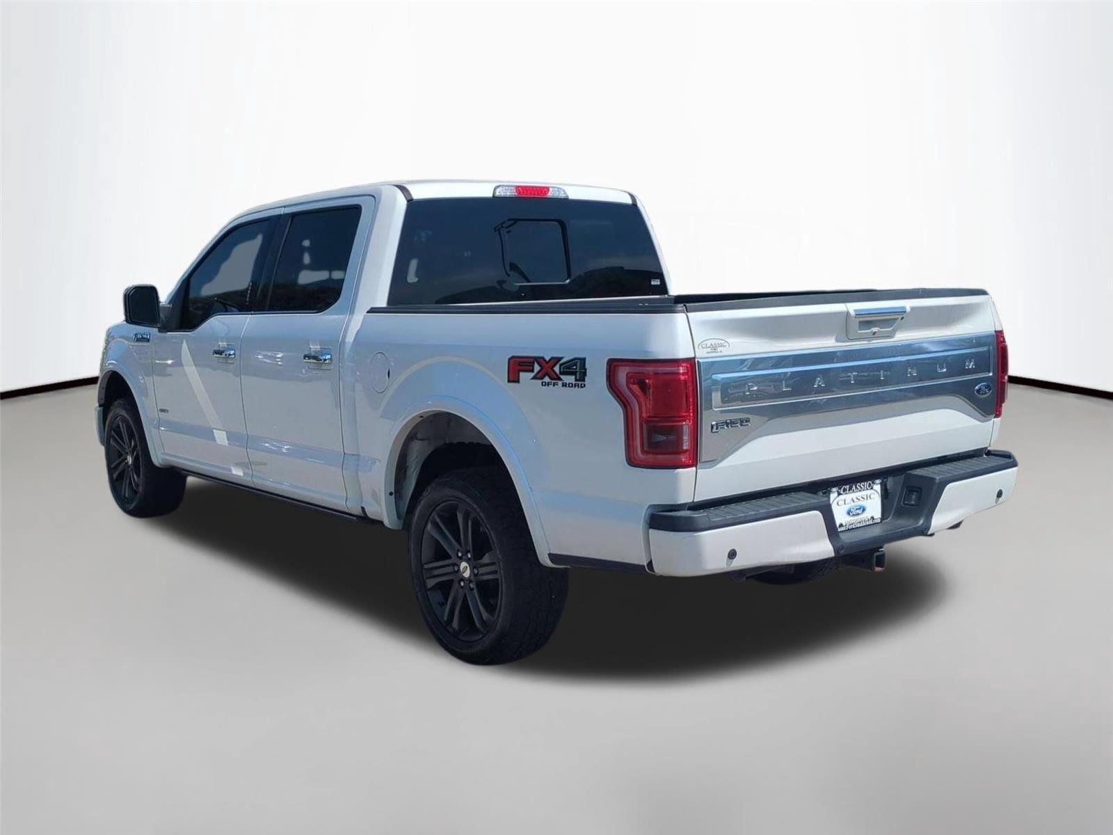 Used 2016 White Platinum Metallic Tri-Coat Ford Platinum image 3
