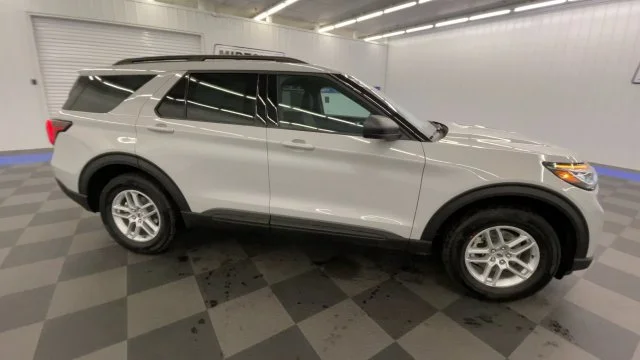 New 2027 Avalanche Gray Ford Active image 9