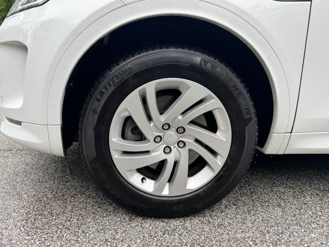 Used 2023 Fuji White Land Rover S R-Dynamic image 2